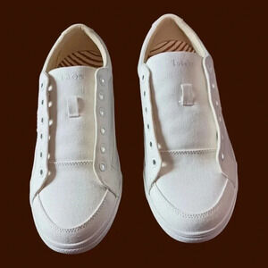 Taos moc star canvas sneakers size 9.5